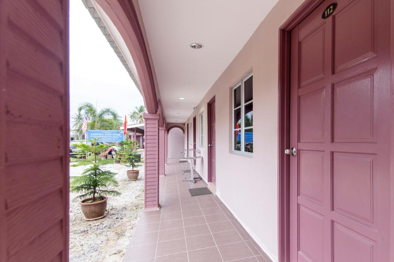 Kampung Guest House Pantai Cenang  Exterior photo